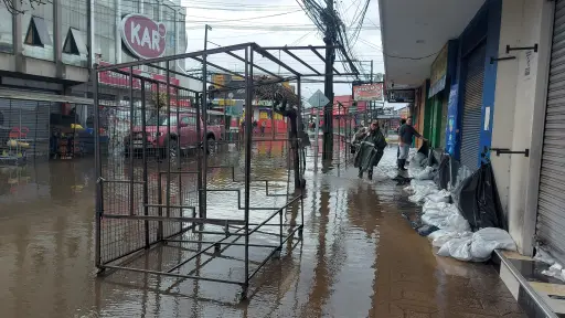 Balance preliminar cifra daños de lluvias en el comercio angelino en mil millones de pesos
