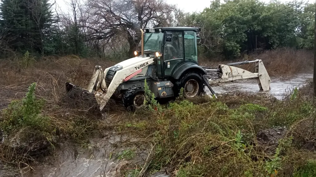 La mayoría de los canales que inundaban tanto potreros como las cercanías de casas aledañas habían sido limpiados, en preparación a las precipitaciones, sin embargo en ocasiones no fue suficiente.