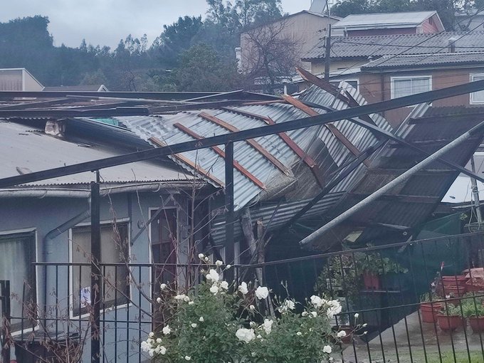 Tornado impactó la comuna de Penco / X | @alertarojanot