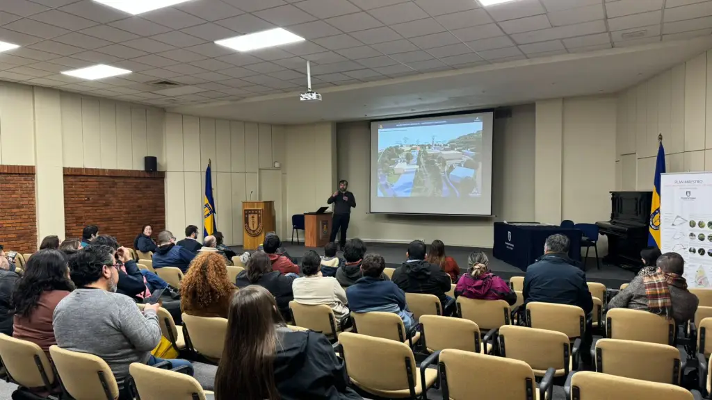 Presentación anteproyecto a la comunidad universitaria / cedida