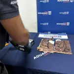 En total, fueron 463 gramos de cocaína incautada., Aduana