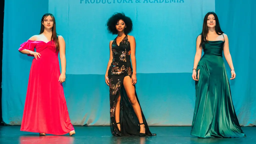 Desfile academia Urenda 1 |  Jerson Arriata