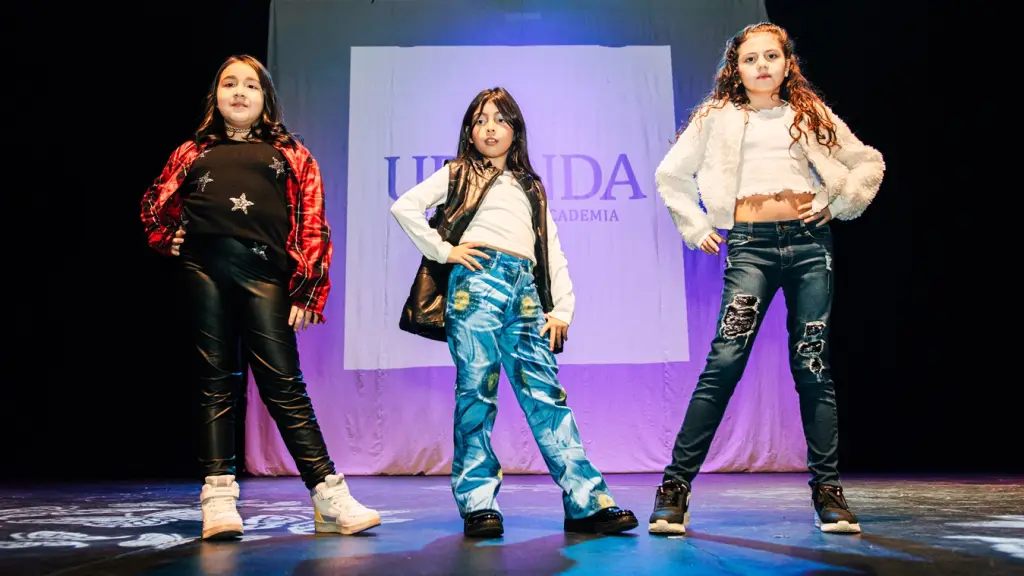 Desfile academia Urenda 2 |  Jerson Arriata