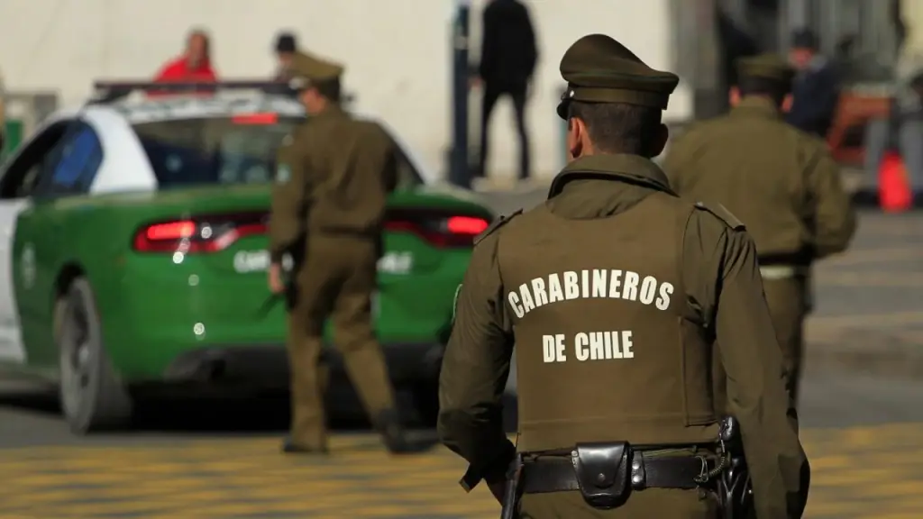 Personal especializado de Carabineros realiza las diligencias para dar con el paradero de los delincuentes, La Tribuna