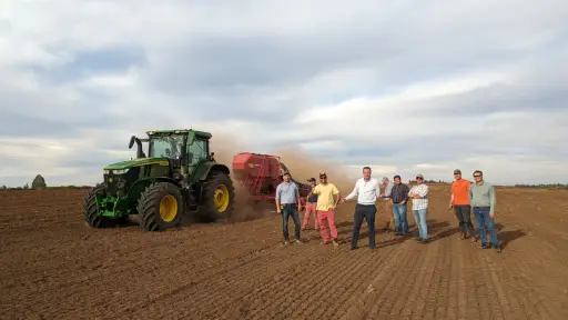 Destacan los beneficios de la transferencia de tecnología y conocimiento en la agricultura 