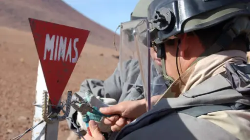Explosión de mina antitanque en frontera Chile-Perú deja un muerto y un herido