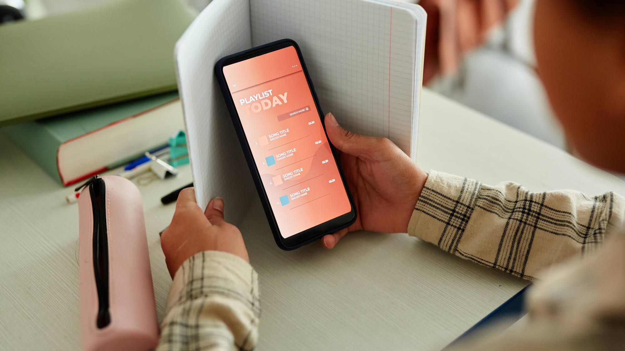 ¡Tecnología para Todos! Campaña Solidaria Impulsa la Educación en Los Ángeles con Donación de Dispositivos