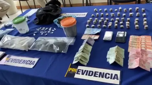 Dos adultos y un menor detenidos dejaron múltiples operativos antidrogas en Victoria