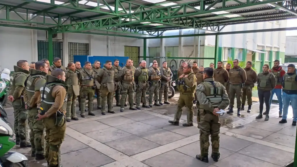 Ronda policial de carabineros, Carabineros