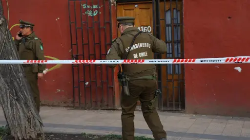 Cuidadora de guardería clandestina en Estación Central quedó en calidad de imputada tras muerte de lactante