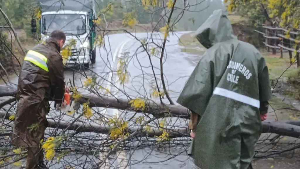 Sistema frontal azota a la zona centro sur de Chile, La Tribuna