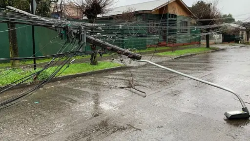 A cinco días del inicio de sistema frontal: 23 mil clientes siguen sin electricidad en Biobío