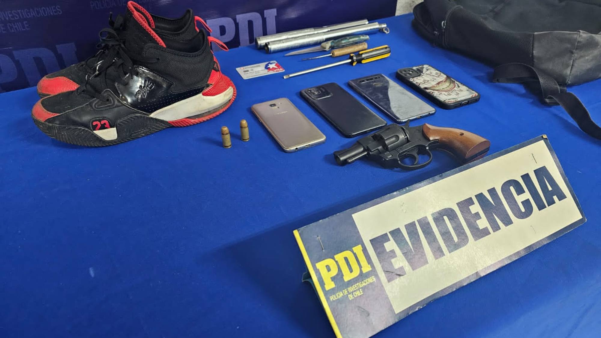 Dos menores de 16 años detenidos por realizar robos con un arma en ...