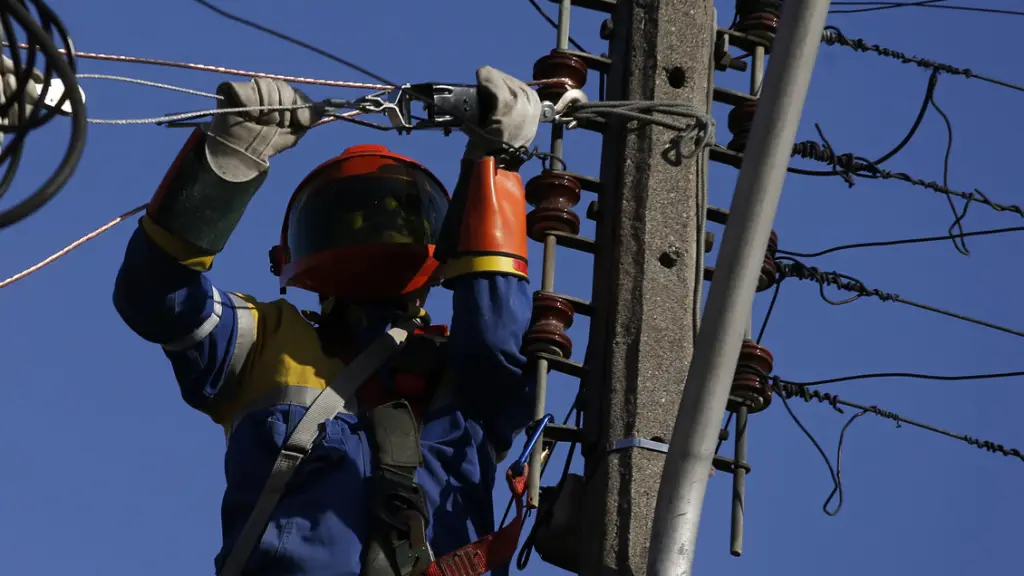 Corte eléctrico - Contexto, Cooperativa