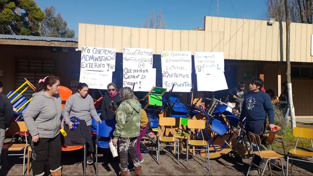 Comunidad educativa de Escuela Los Copihues en la incertidumbre por posible cierre del establecimiento, La Tribuna