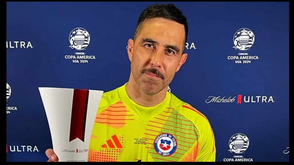 Claudio Bravo comunicó su adiós al fútbol profesional , Cedida