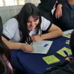 Talleres de escritura creativa y educación ambiental enriquecen la comunidad de San Rosendo, Minvu Biobío