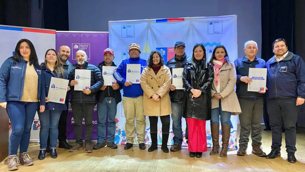 La ceremonia se realizó en el Teatro Municipal de Santa Juana , Seremi de Bienes Nacionales