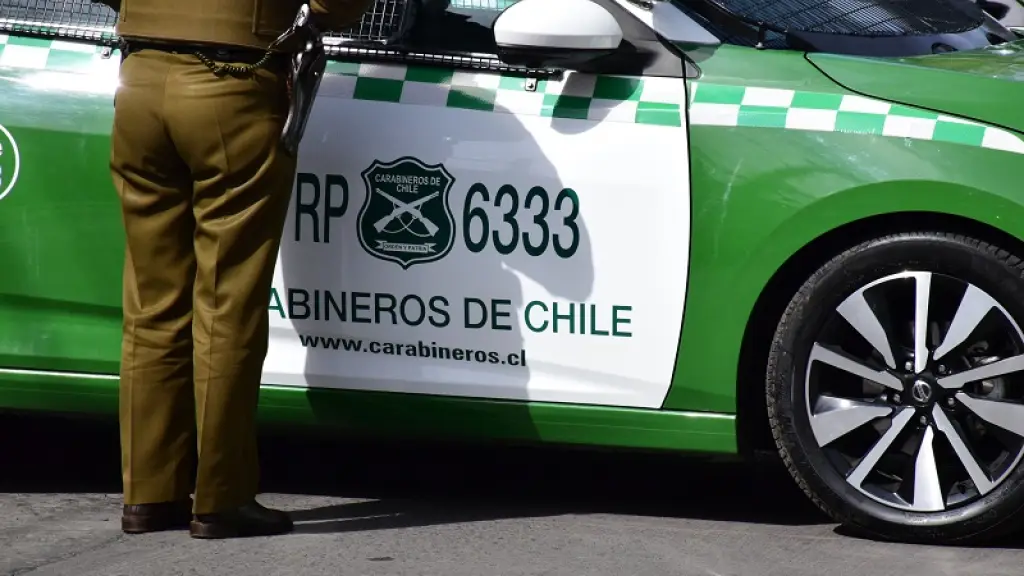 Carabineros , La Tribuna