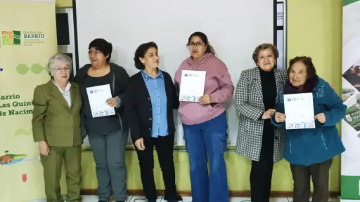 Mujeres de Nacimiento se certifican en vitrofusión, vermicompostaje y activación física