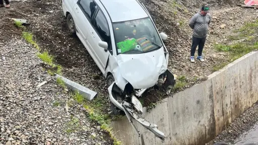 Violento choque en Negrete deja a siete personas lesionadas