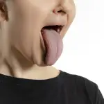 Una buena higiene bucal es fundamental para mantener una lengua y boca sana., freepik.es