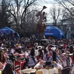 “Pañuelos al Viento”: Actividad dieciochera llenó de música y color la plaza de armas, La Tribuna