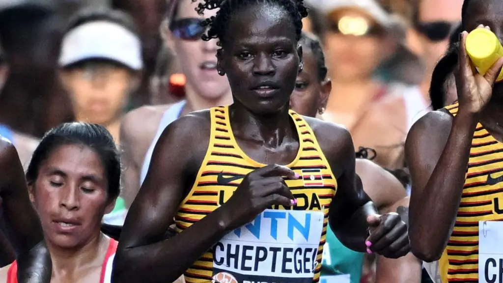 Rebecca Cheptegei, disputando un maratón., Reuters