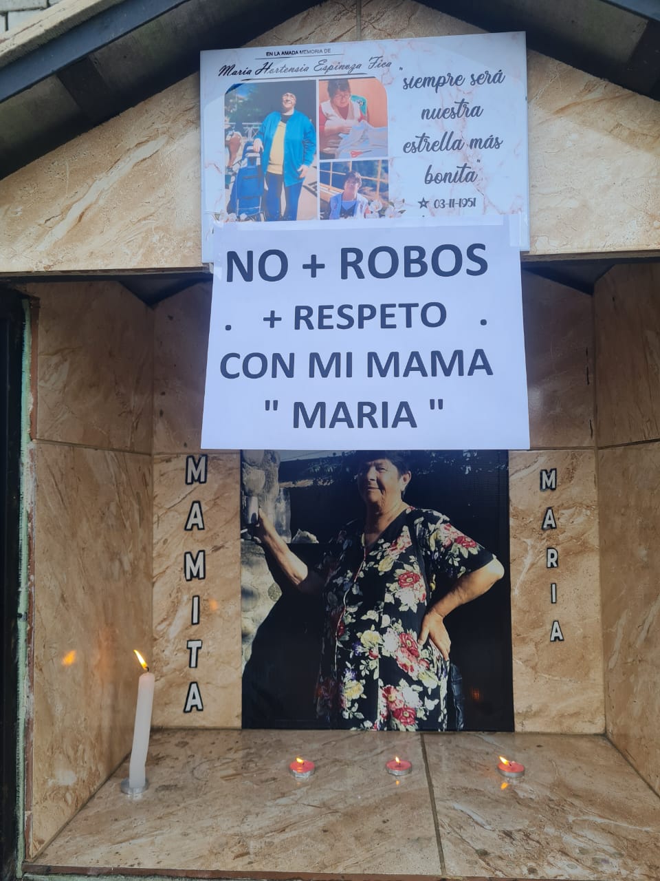 Animita de María Espinoza Fica con cartel y velas / Cedida 