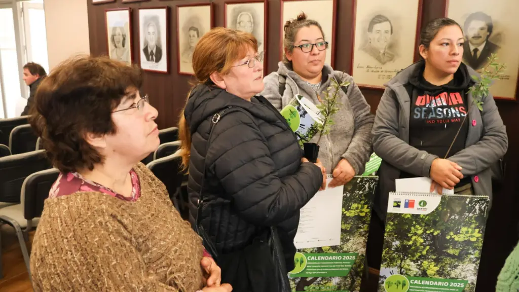 Lanzan proyecto “Bosques y Mujeres” para más de 100 recolectoras en Curanilahue, Cedida