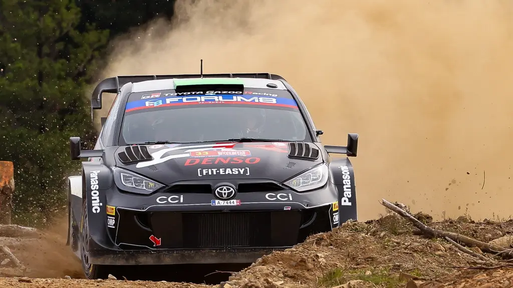 Elfyn es el más rápido por 8 segundos en la etapa más larga del rally y lideró por 11,3 segundos después del sábado por la mañana. , X | @TGR_WRC