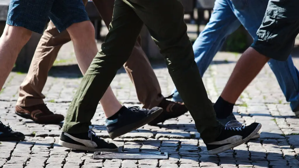 Caminar o andar en bicicleta contribuye a mejorar la salud física y mental de las personas., Cedida