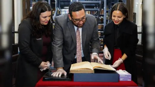 Acta Histórica de Junaeb: Entregan documento prefundacional de la institución al Archivo Nacional
