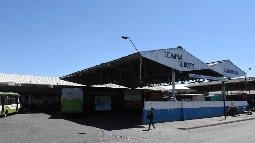 Terminal de buses rurales, La Tribuna