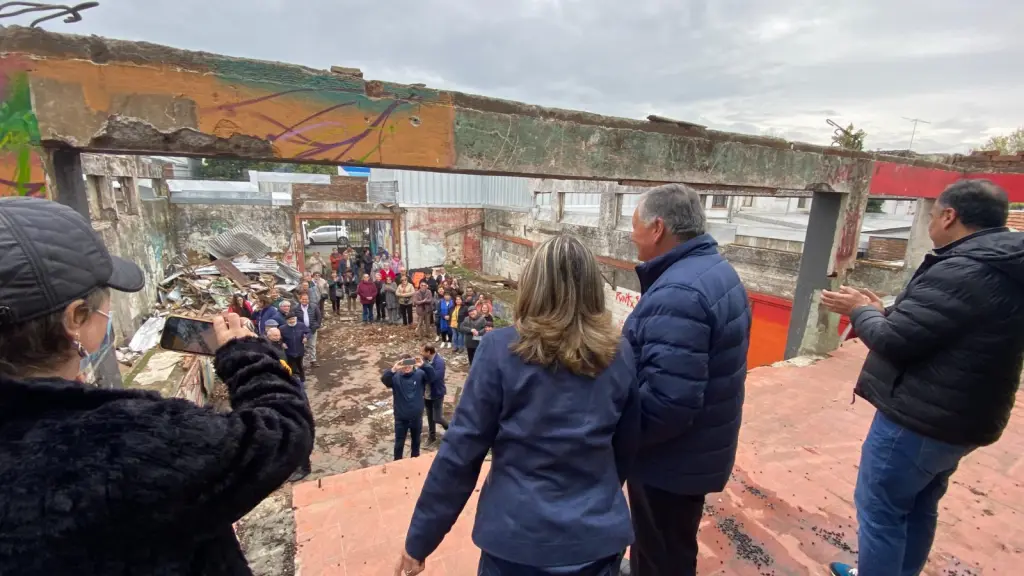 Visita a espacio de ex Mercado Sur 02 | Municipalidad de Los Ángeles