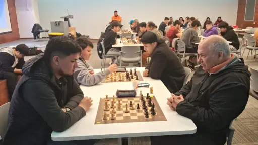 Entre caballos y peones, se realizó primer torneo de ajedrez de Inacap 2024 Los Ángeles