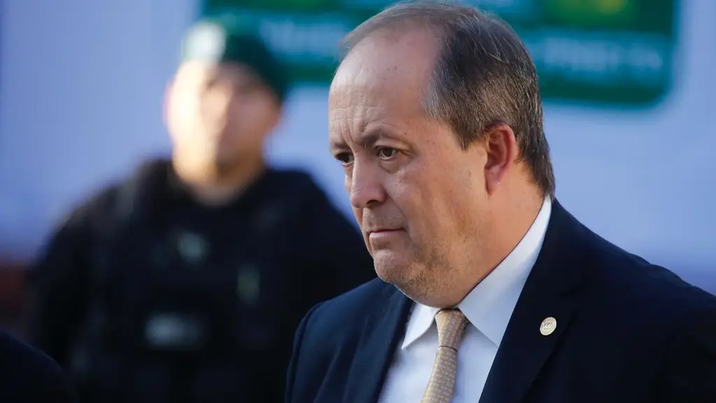 La revelación ha provocado fuertes reacciones, especialmente en el Congreso, donde algunos diputados han exigido explicaciones y han llegado a solicitar la renuncia del jefe de la Fiscalía., Redes sociales