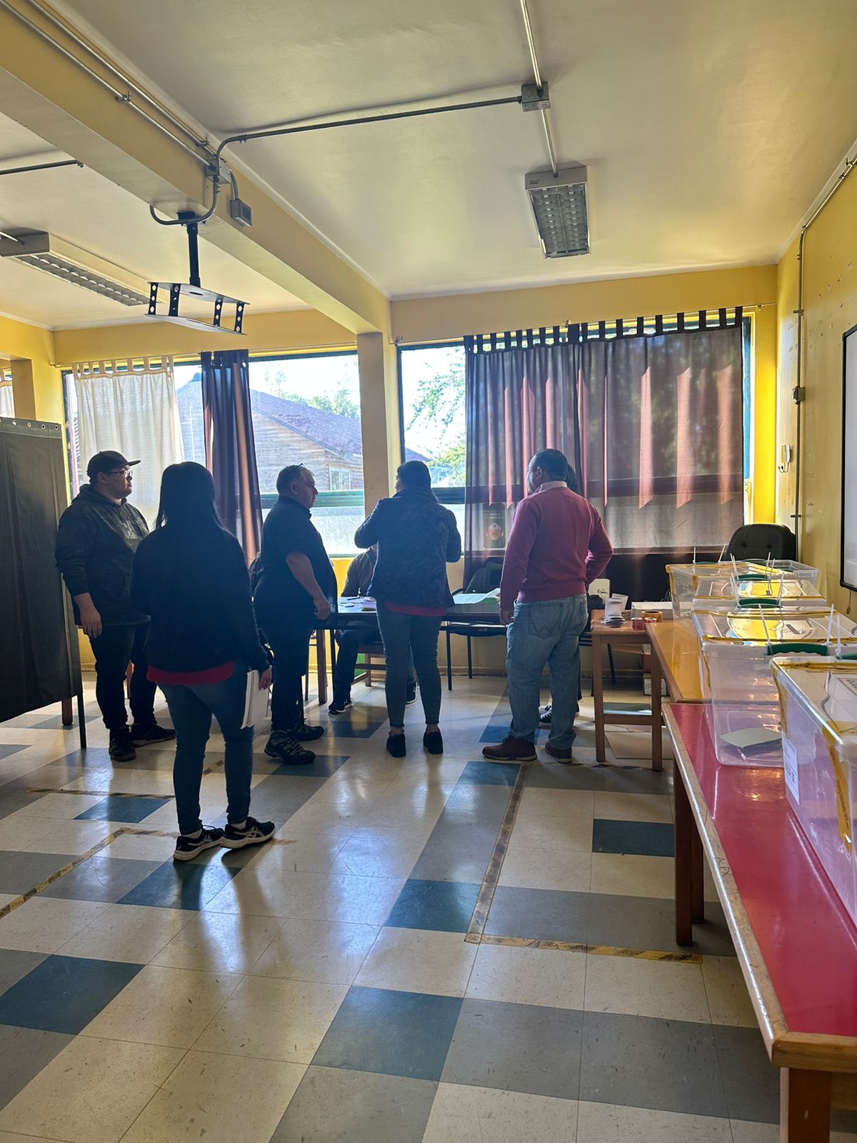 Votaciones en Liceo Cardenal Antonio Samoré / María Paz Rivera / La Tribuna