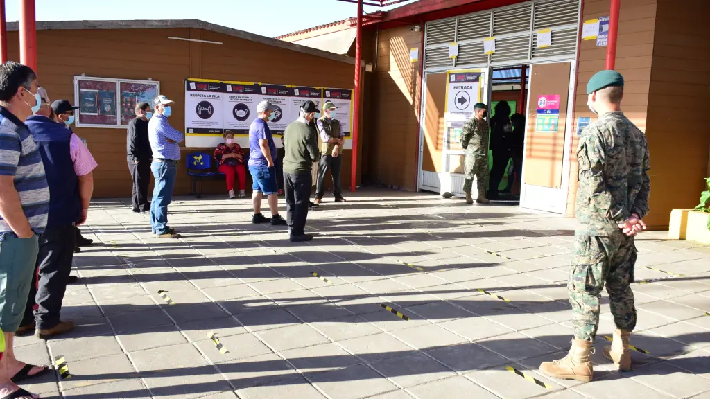 Presencia militar en locales de votación, Diario La Tribuna Foto de Archivo