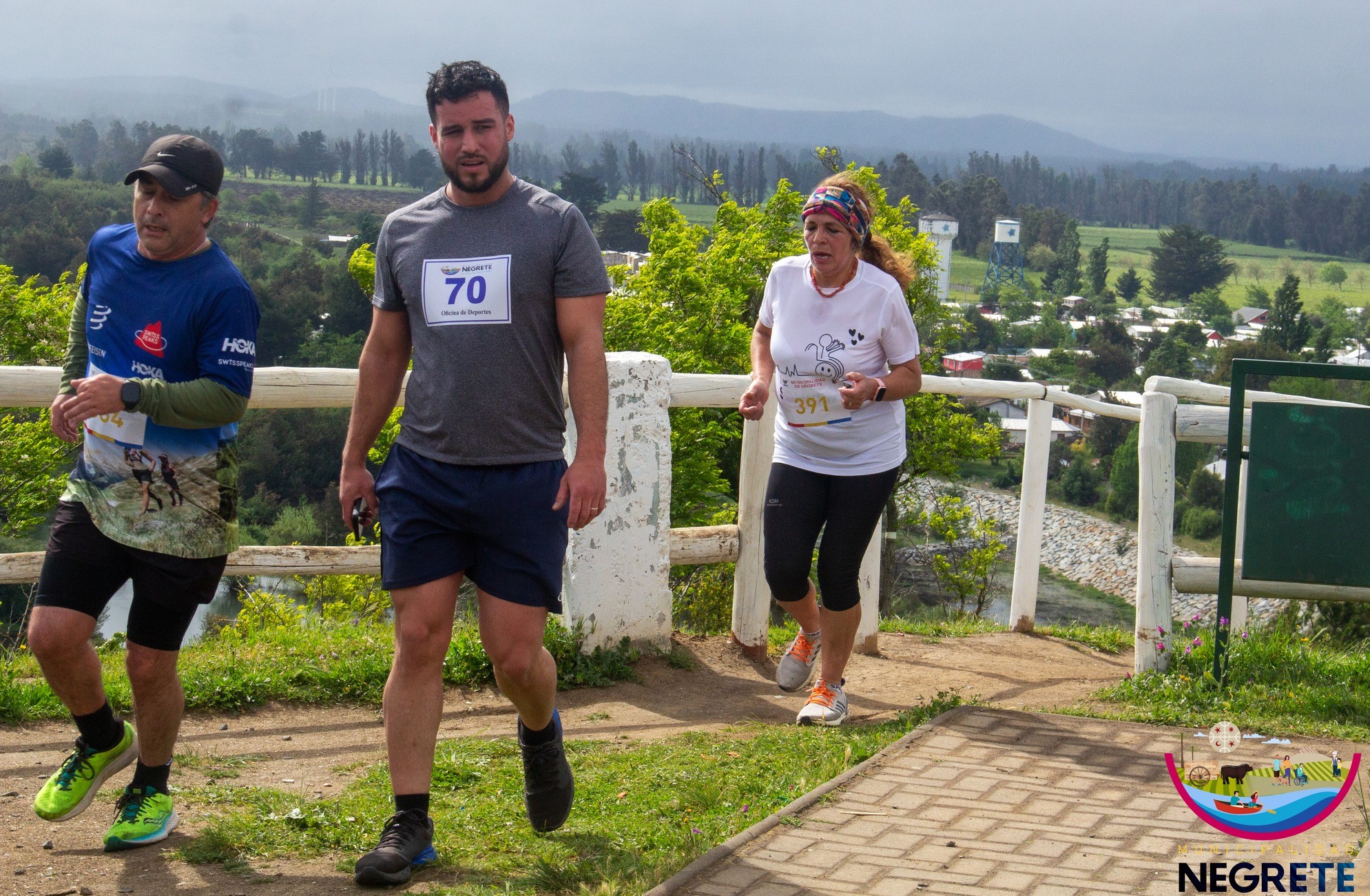 Un circuito de ascenso y descenso al cerro Marimán marcó la jornada atlética / Municipalidad de Negrete