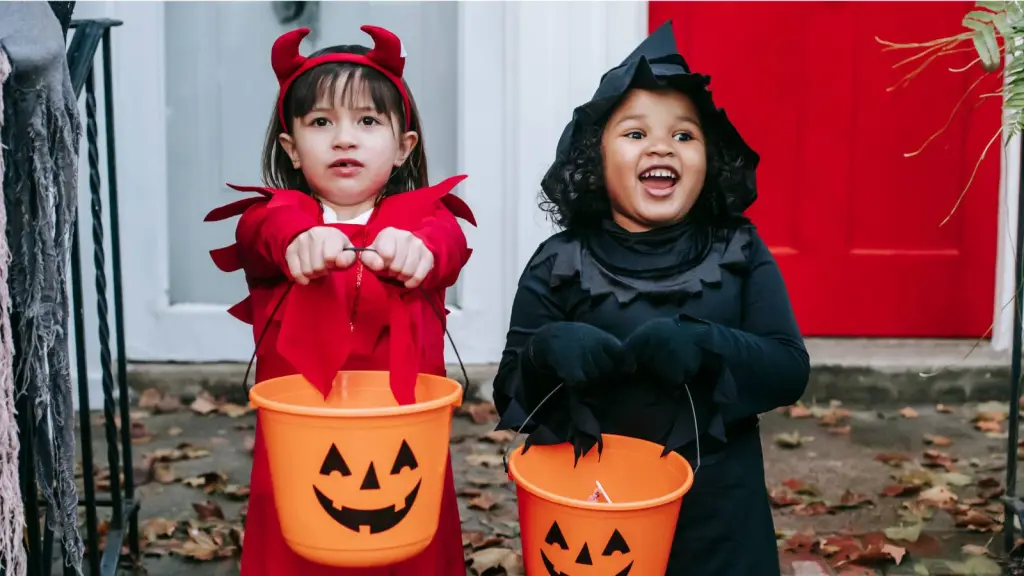 “Tarde de Terror Creativa” en Los Ángeles: Celebración de Halloween para los Más Pequeños, Canva