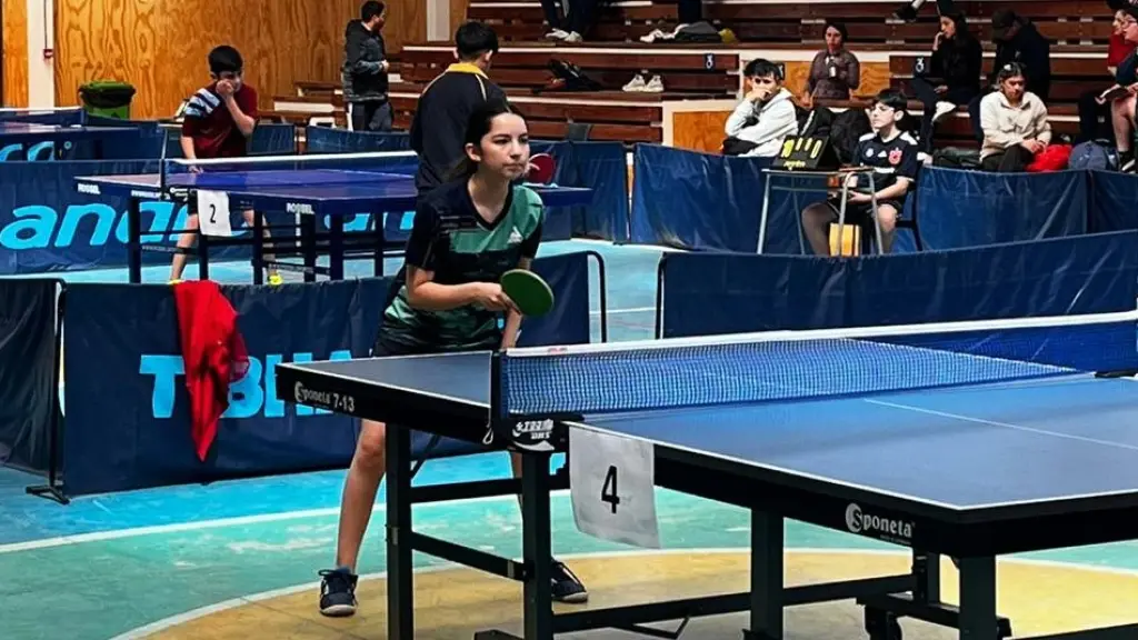 Priscila Ramírez campeona regional en plena acción, La Tribuna