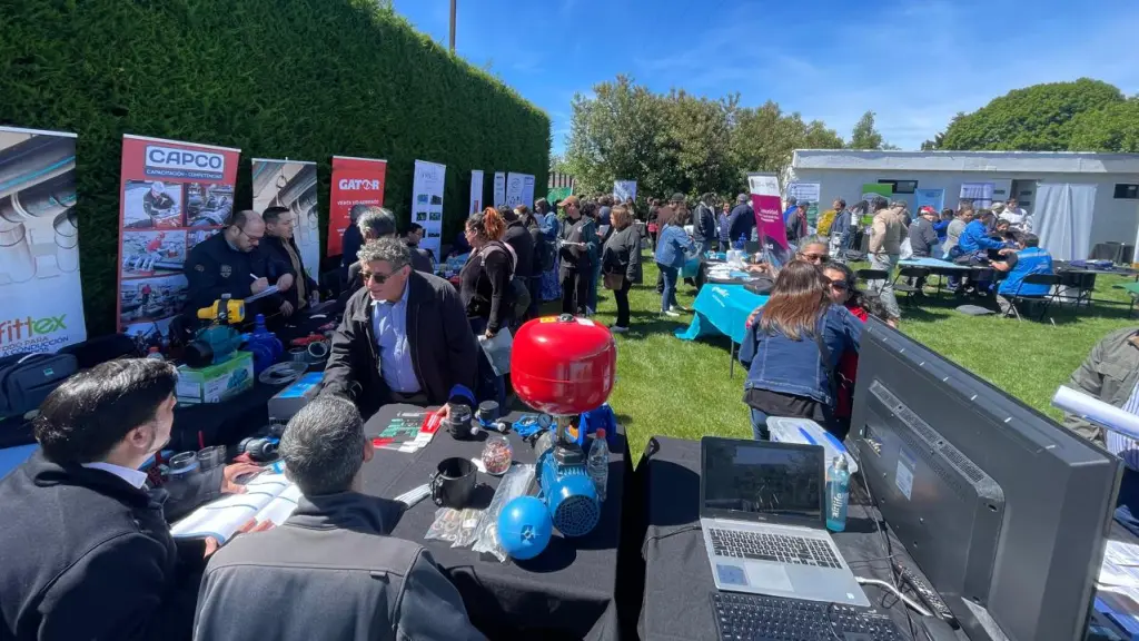 Feria de Proveedores en Biobío fortalece la red de apoyo a comités de Agua Potable Rural, Cedida