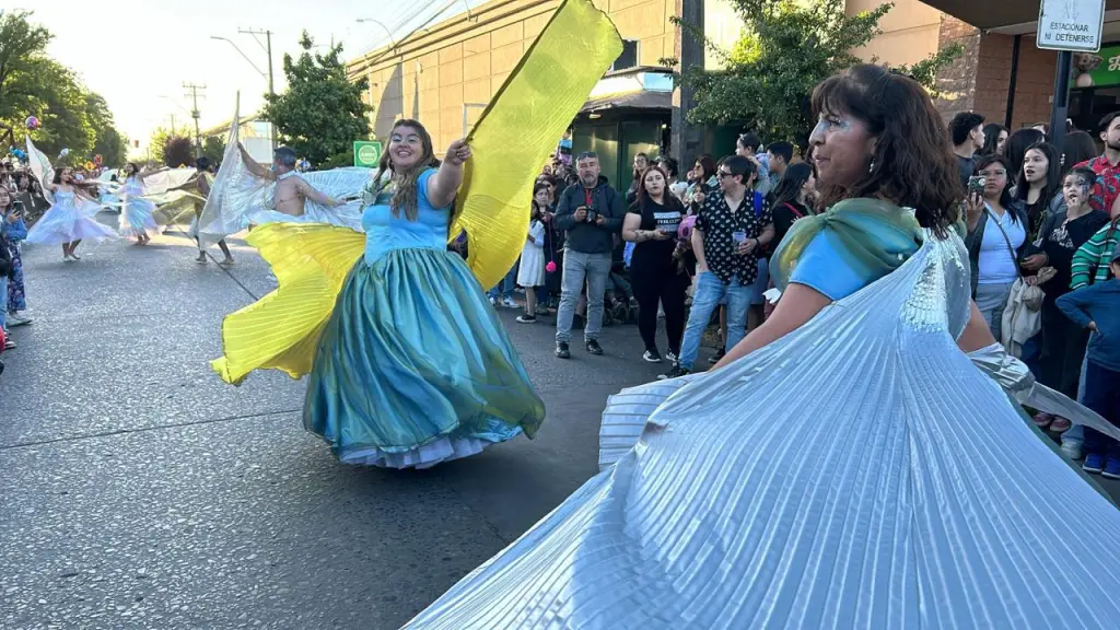 Carnaval de Los Ángeles.,  La Tribuna