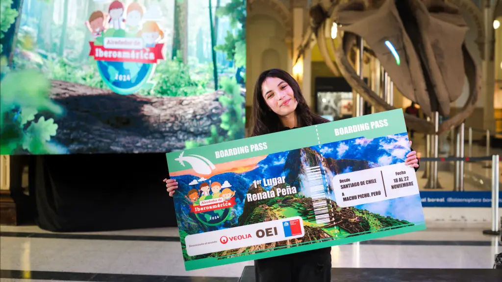 Estudiante de Curanilahue fue premiada con un viaje a Machu Picchu por ganar concurso sobre medioambiente, Cedida