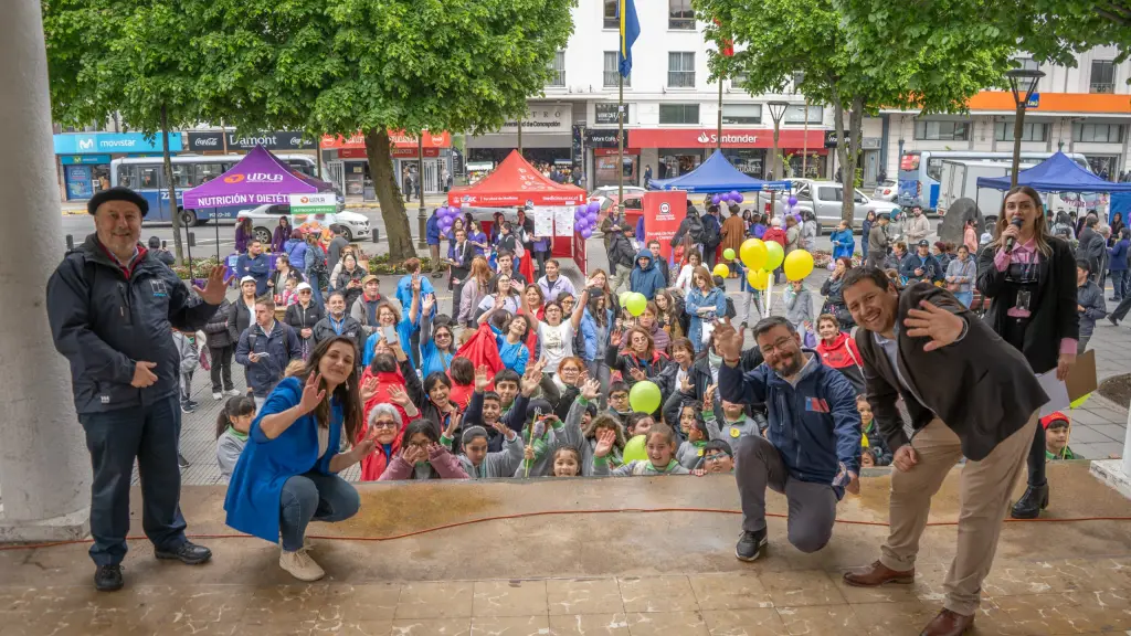 La iniciativa se realizó en la Plaza Independencia de Concepción., Seremi de Salud Biobío