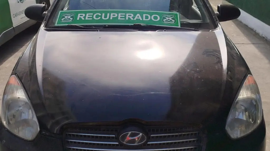 Auto robado recuperado en Los Ángeles , Carabineros