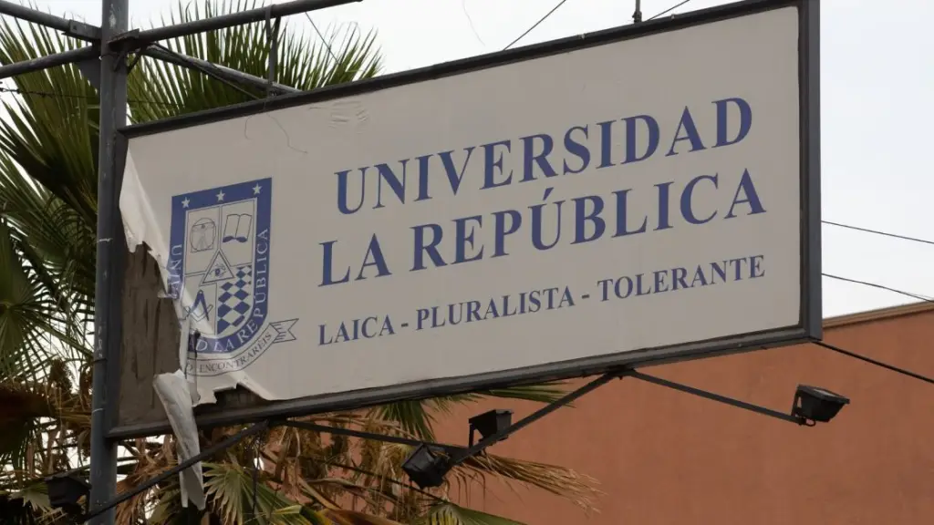 Universidad la Republica, internet