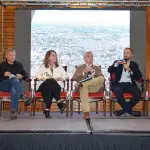 En el conversatorio, se reconoció la importancia de planificar el crecimiento continuo de Los Ángeles considerando a todos sus habitantes.