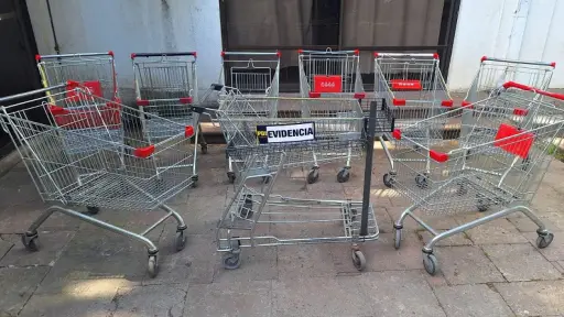 Operativo policial logró recuperar nueve carros de supermercado robados: Hay un detenido